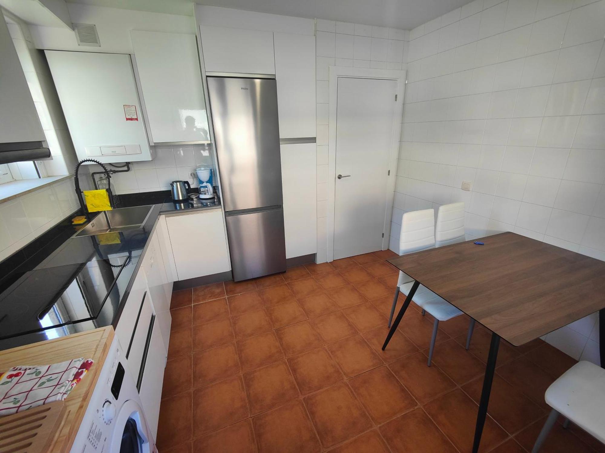 Ferienhaus Con Wifi , Ps4 , Garaje, 5 Dormitorios, 3 Banos, Santiago de Compostela